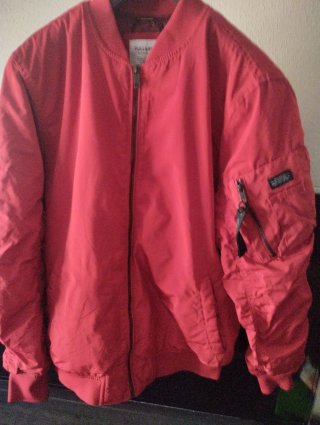 Chaqueta Bomber Roja Pull&Bear