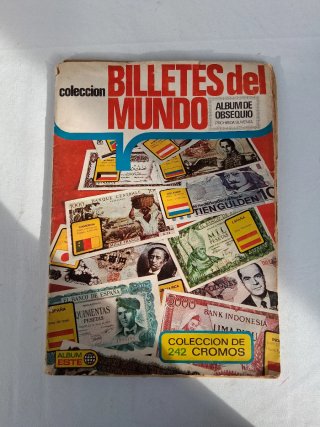 Álbum Colección Billetes del Mundo año 1974