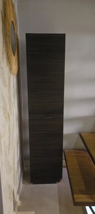 Columna de baño suspendida color wengue