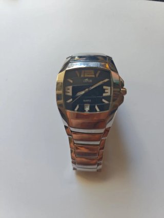 Reloj Lotus Clásico