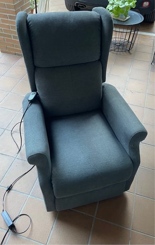 Sillón “Alicante” Eléctrico Elevador Gris