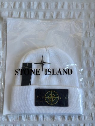 Gorro de lana Stone Island blanco