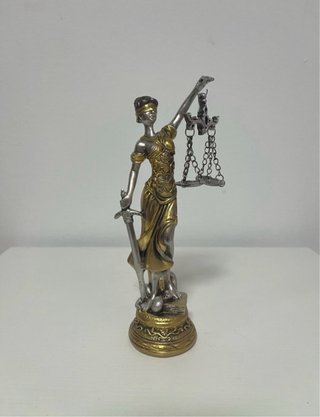 PRECIOSA DIOSA TEMIS DE LA JUSTICIA. DECORACIÓN