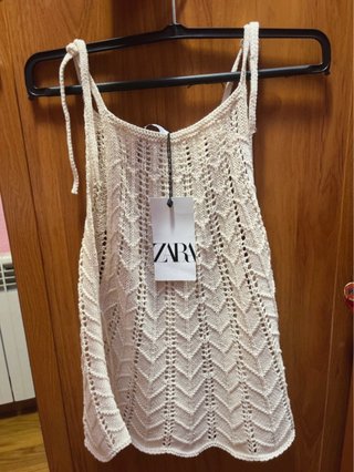Top de punto Zara