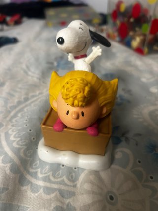 Figura de Snoopy y Sally Brown
