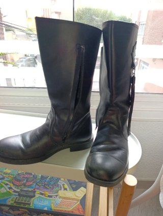 Botas de Contrabandista Negras Un solo uso