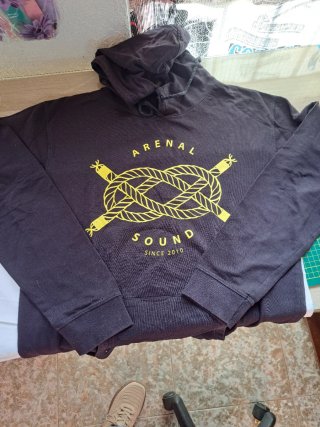 Sudadera con capucha Arenal Sound