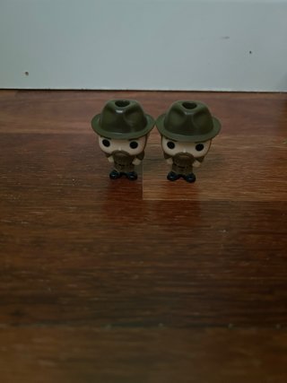 2 Mini Figuras Funko Stranger Things Hopper