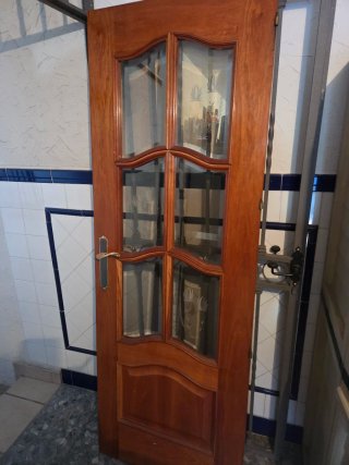 Puerta Interior de Madera con Cristales