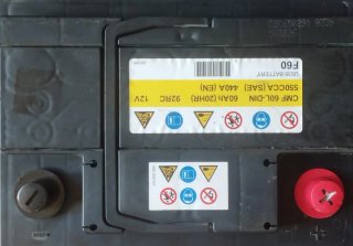 Batería de coche 60Ah 440A