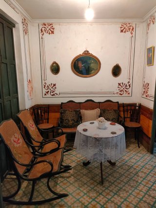 Antigüedades muebles casa histórica XIX XX Elda