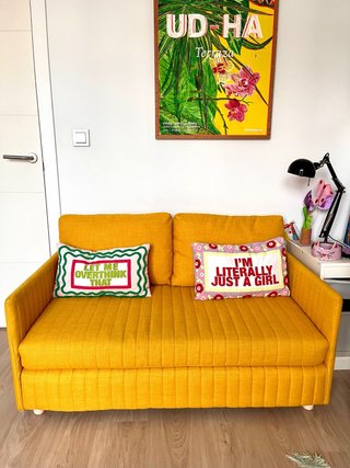 Sofá cama Ikea Fridhult amarillo