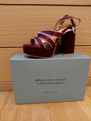 Sandalias de tacón MiM granates 15cm con plataform