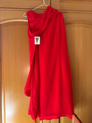Vestido Rojo con Capa Talla 50
