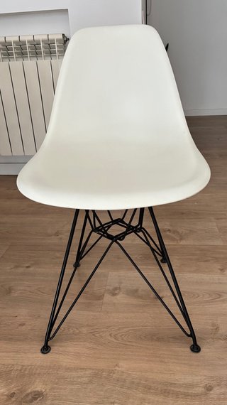 Set de 4 sillas blancas