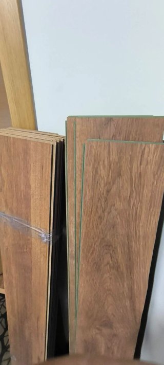 Tablones de suelo vinílico o SPC efecto madera