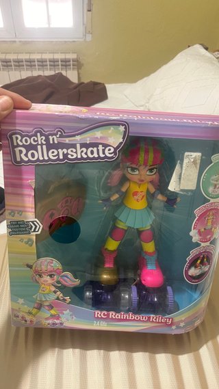 Muñeca RC Rainbow Riley Rock n' Rollerskate