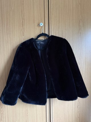 Chaqueta de pelo negra