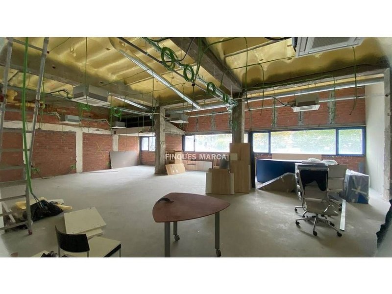 Commercial premises for rent in Encamp · 7 of 16