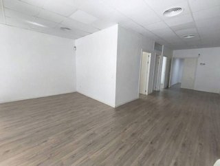 Local comercial en alquiler en Buhaira - Huerta del Rey en Sevilla