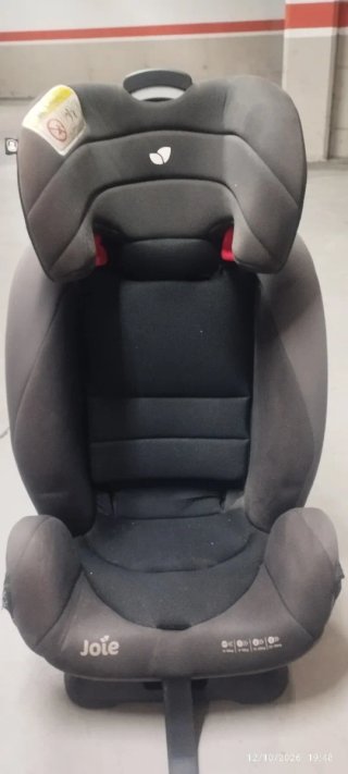 Silla  coche  niño Joie; usado por 1solo niñ@.