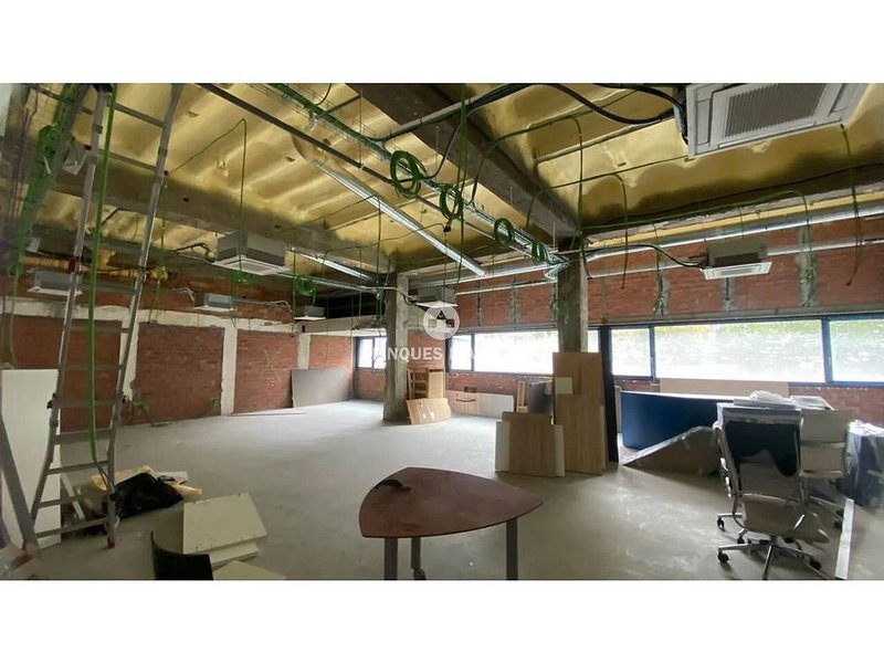 Commercial premises for rent in Encamp · 4 of 13