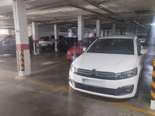 Garaje en venta en Avenida de las Ciencias en Sevilla