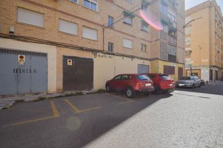 Local comercial en venta en Barrio de Zaidín en Granada