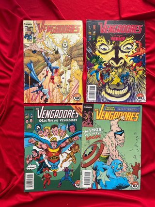 Lote de cuatro cómics Los Vengadores