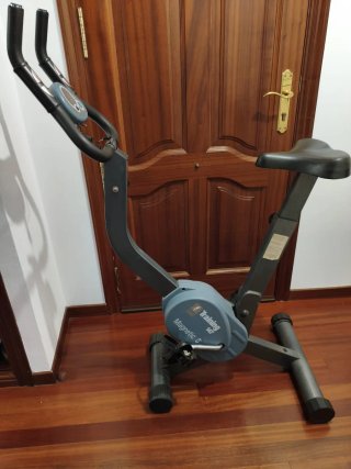 Bicicleta Estática Training 147