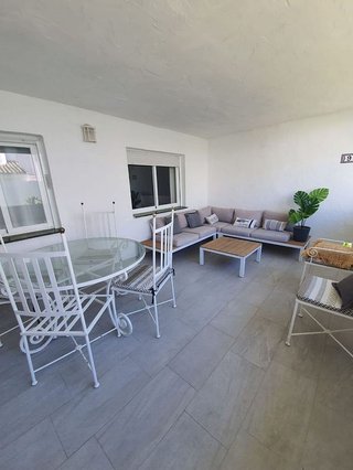 Piso en alquiler en La Dama de Noche-La Alzambra en Marbella