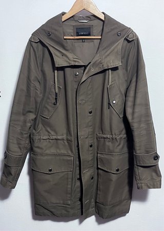 Parka forrada color caqui de Antony Morato.