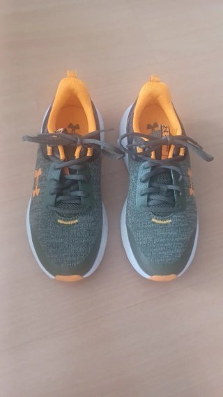 Zapatillas Under Armour Verde y Naranja
