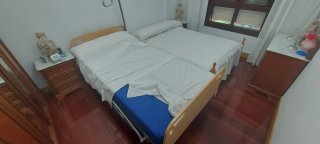 Cama geriátrica articulada