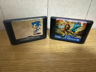 2 Giochi Sega Mega Drive: Sonic e Eternal Champion