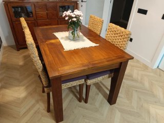 Conjunto Mesa Extensible y 4 Sillas Banak
