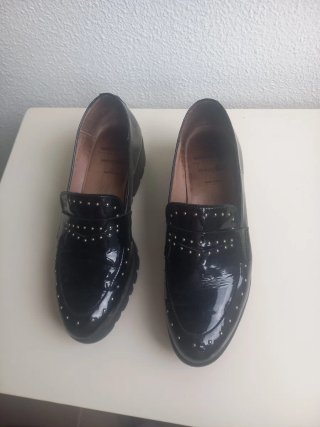 Mocasines Wonders Charol Negro