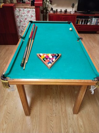 Mesa de Billar con Accesorios