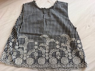 Top Zara cuadros con bordados