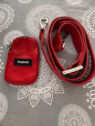 Bolso Desigual Rojo nuevo sin estrenar y viene con