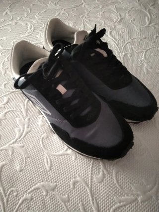 Bambas Umbro Negras y Grises Talla 41