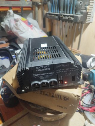 Cargador de Batería Nordelettronica NE186