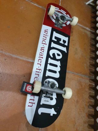 Skate Element