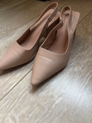 Zapatos de fiesta beige