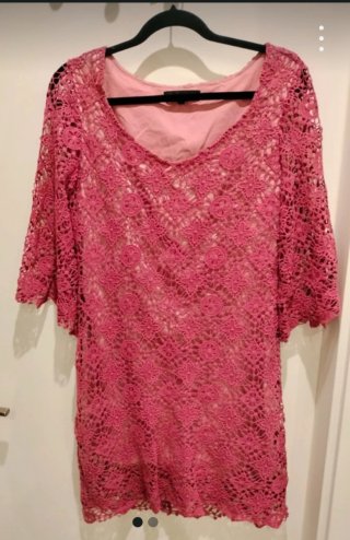 Vestido de encaje rosa