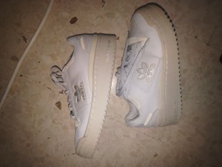 Zapatillas adidas Forum bold blancas ggrisaceas
