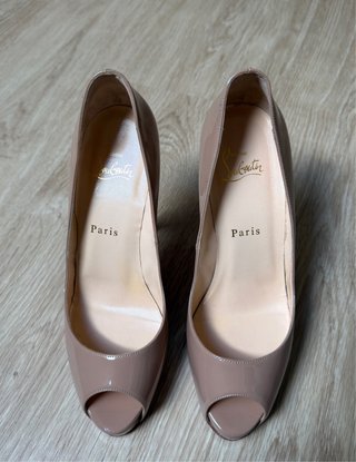 Zapatos Christian Louboutin Beige Charol Talla 38