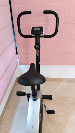 Bicicleta Estática Compacta