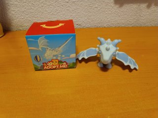 Muñeco Dragón Adopt Me! McDonald's