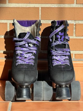Patines de 4 Ruedas Negros y Morados